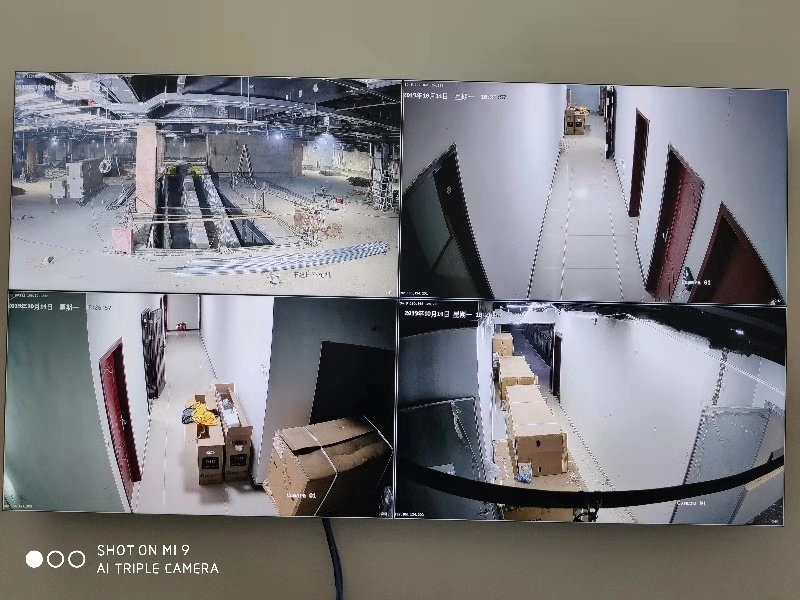 武汉市某家具卖场55寸2x2